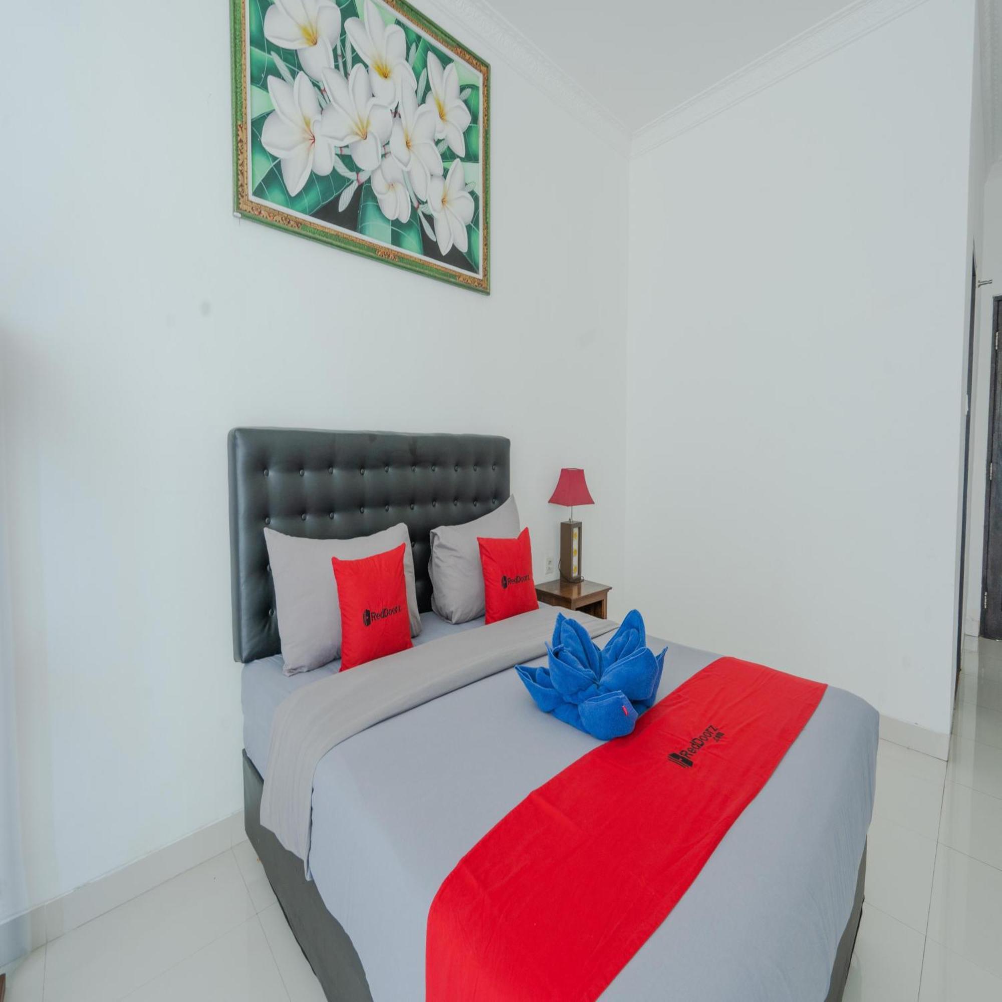 Reddoorz @ Uluwatu Suites Esterno foto