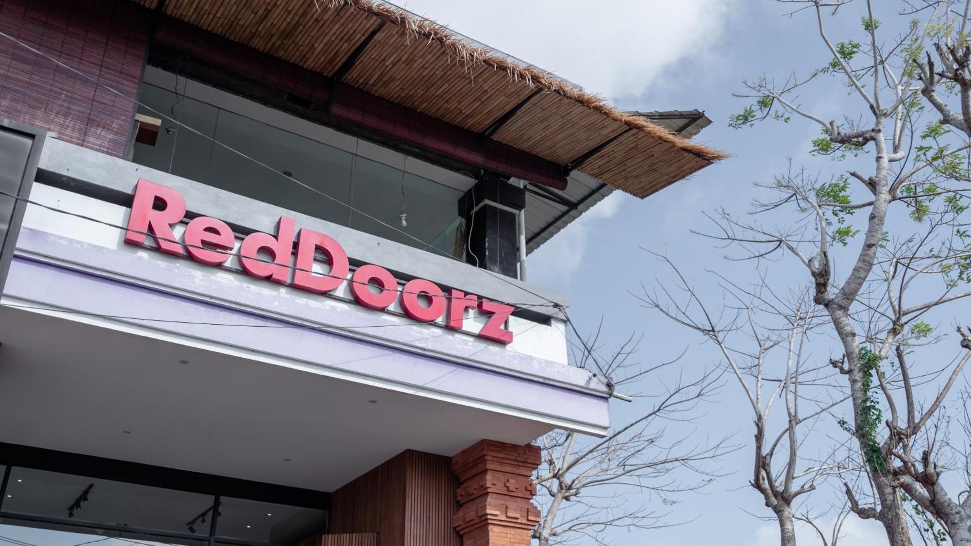 Reddoorz @ Uluwatu Suites Esterno foto